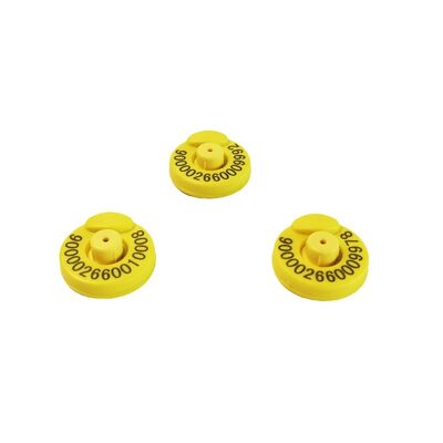 RFID Ear Tags For Livestock Sheep Goat Piglet With 300N Tension 17cm Reading Distance IEC Standards